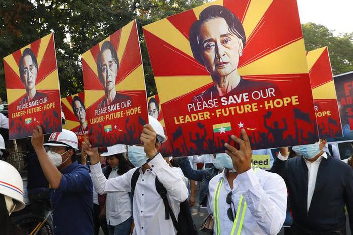 Quân đội Myanmar nới thời hạn giam giữ lãnh đạo Suu Kyi