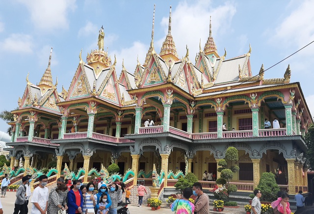 Cận cảnh chùa trăm tuổi, có tượng Phật nằm "khổng lồ" độc nhất Việt Nam