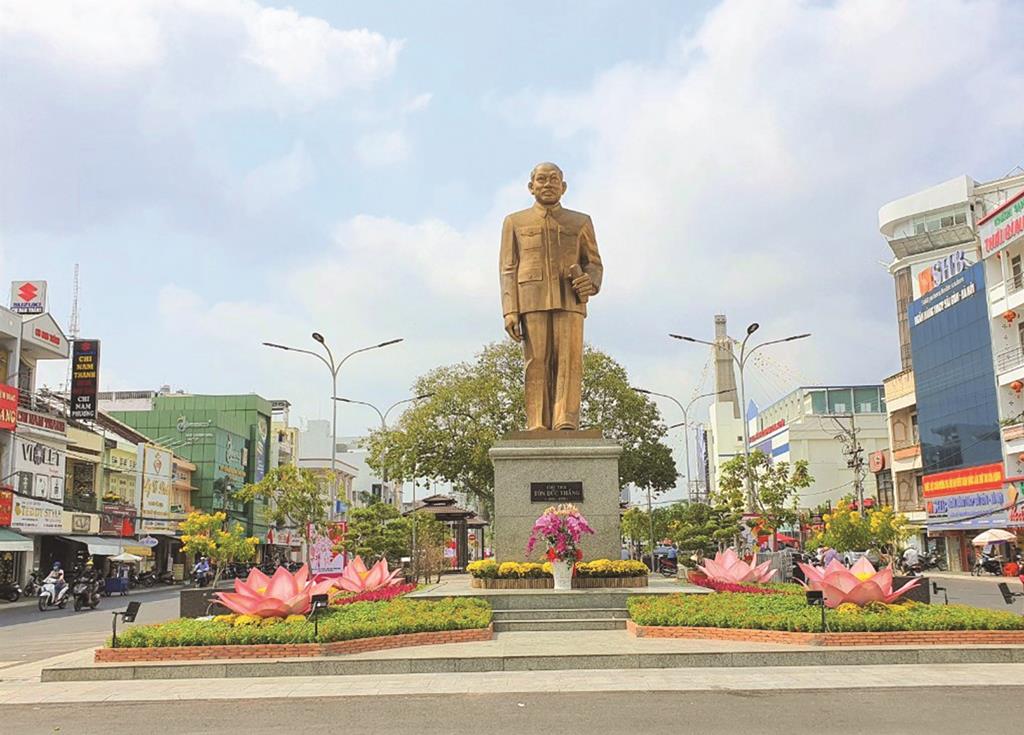 Đón xuân vui tươi, an toàn, tiết kiệm