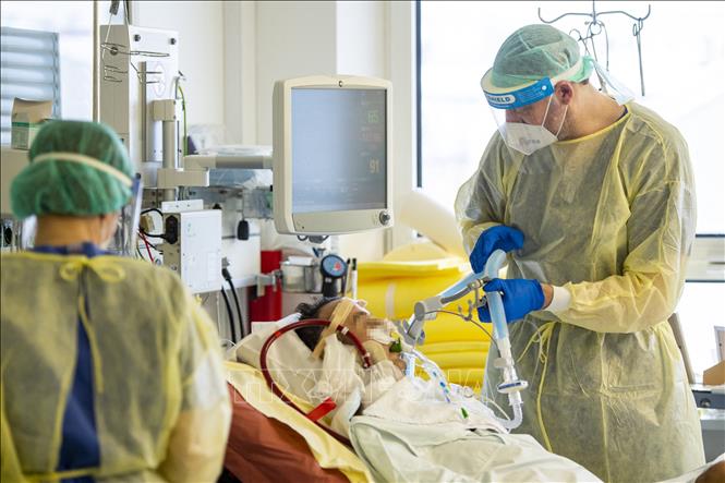 Số ca mắc COVID-19 toàn thế giới vượt 110 triệu