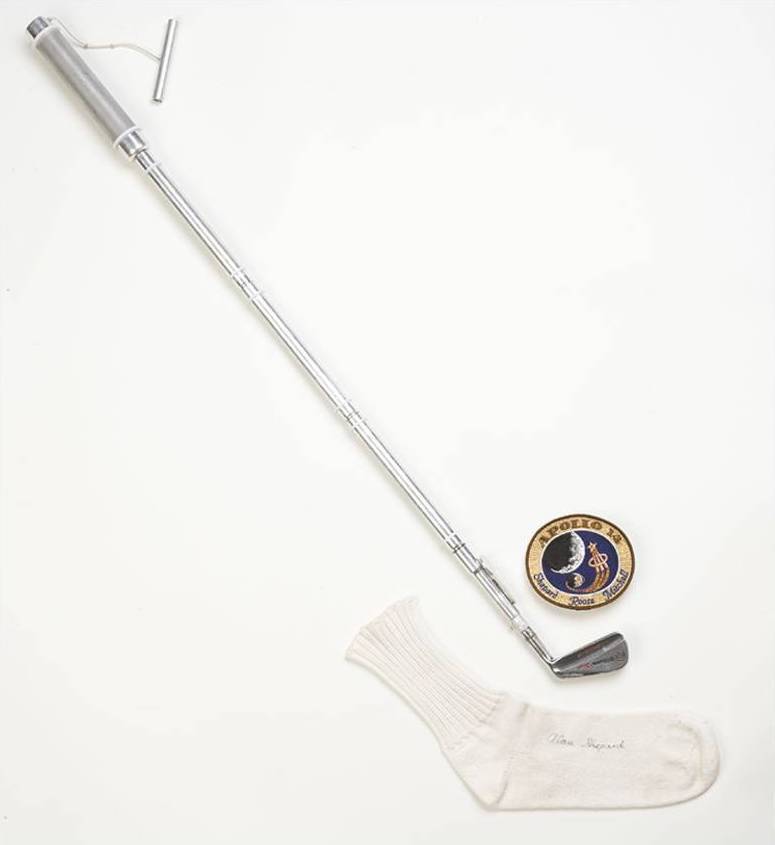 Sự thật về quả bóng golf đầu tiên xuất hiện trên Mặt trăng