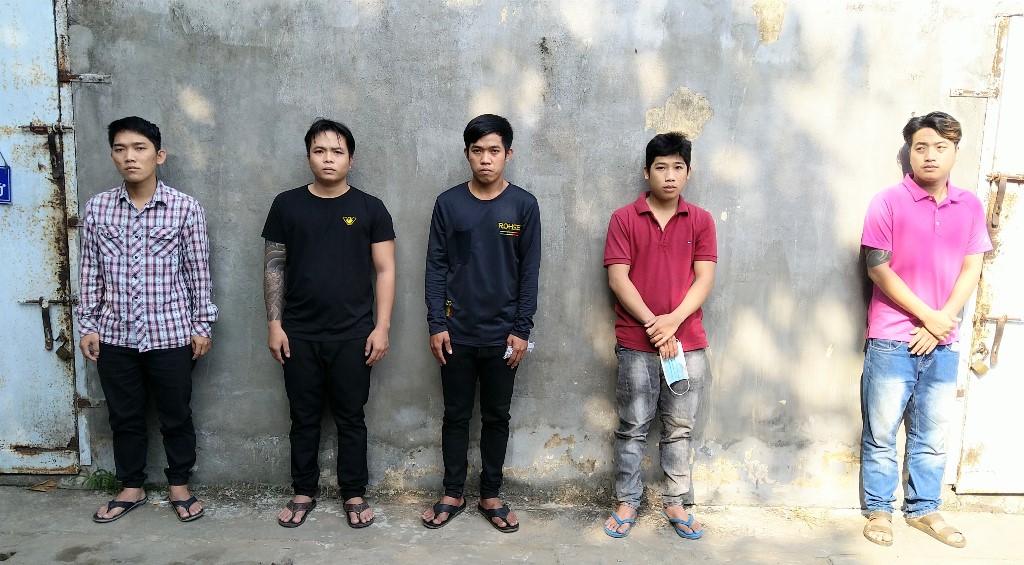An Giang: Tạm giam 5 đối tượng giật lại hàng lậu