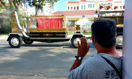 Tiễn đưa người con ưu tú “xứ dừa” Trương Vĩnh Trọng về đất mẹ
