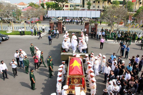 Tiễn đưa người con ưu tú “xứ dừa” Trương Vĩnh Trọng về đất mẹ