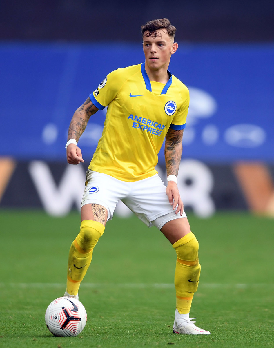 MU "kết" Harvey Barnes, Inter mua Kante