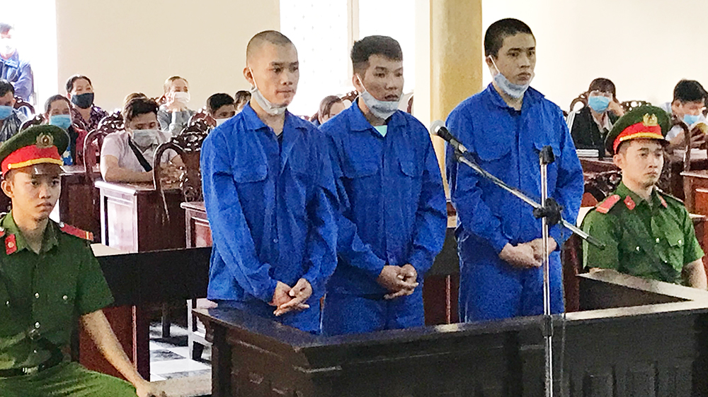 Rủ nhau mua bán ma túy, cả nhóm lãnh án