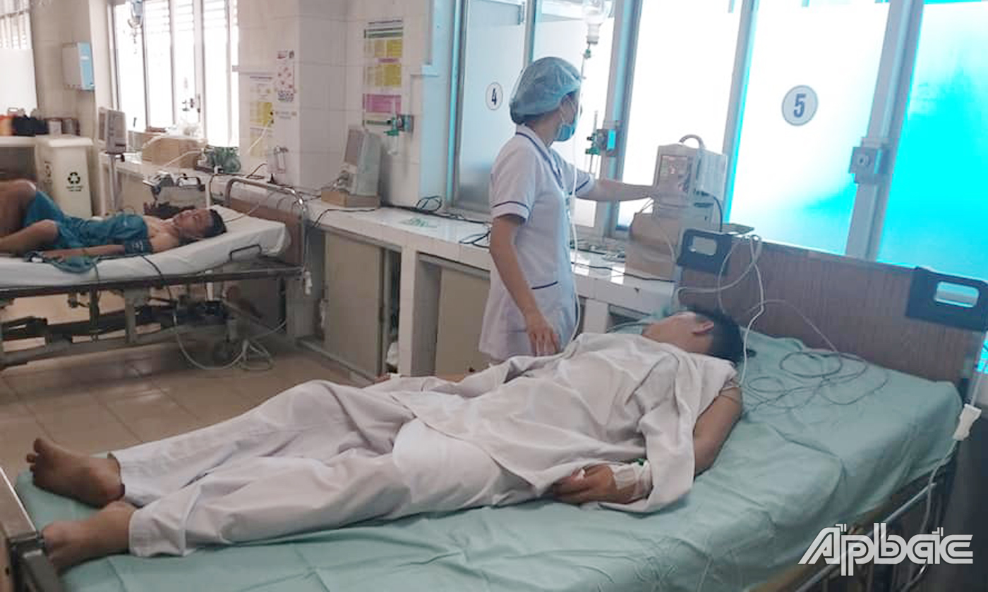 Bệnh viện Đa khoa trung tâm Tiền Giang: Phẫu thuật thành công bệnh nhân bị đâm thấu ngực