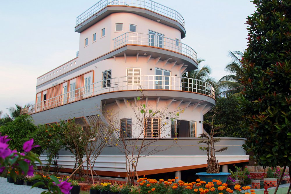 Căn nhà giống du thuyền, độc lạ nhất miền Tây