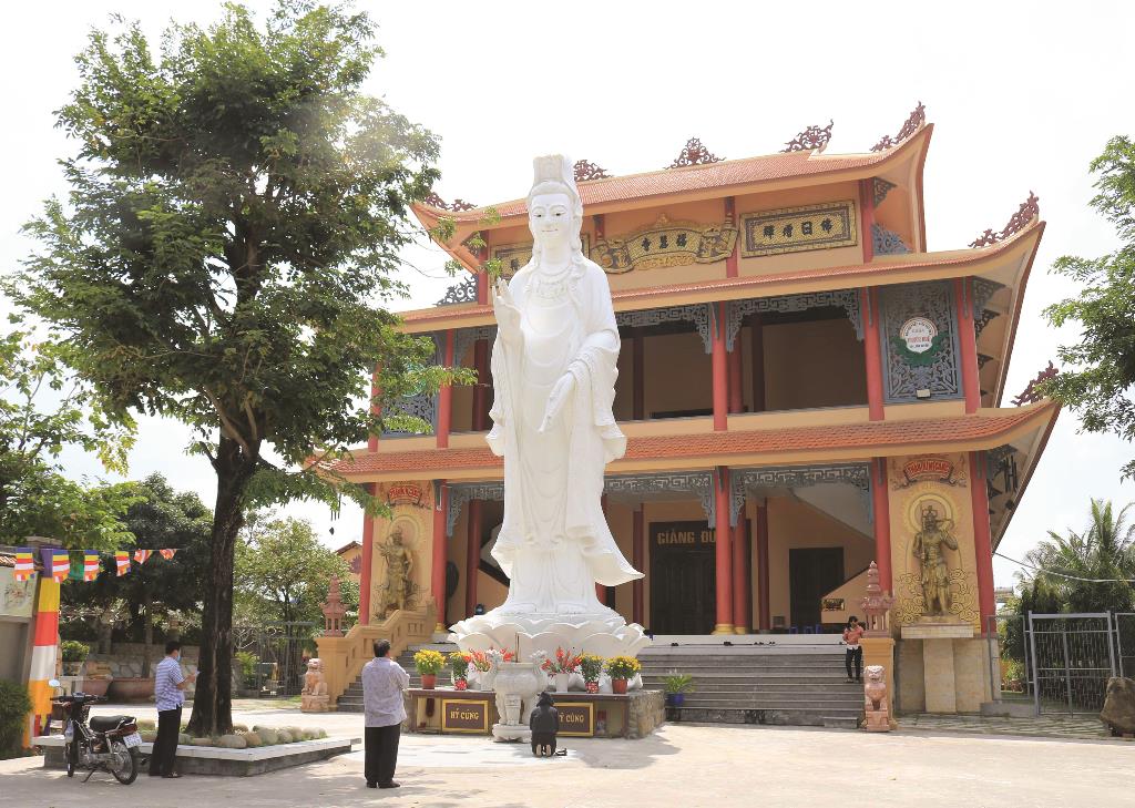 “Kim dạ nguyên tiêu…”