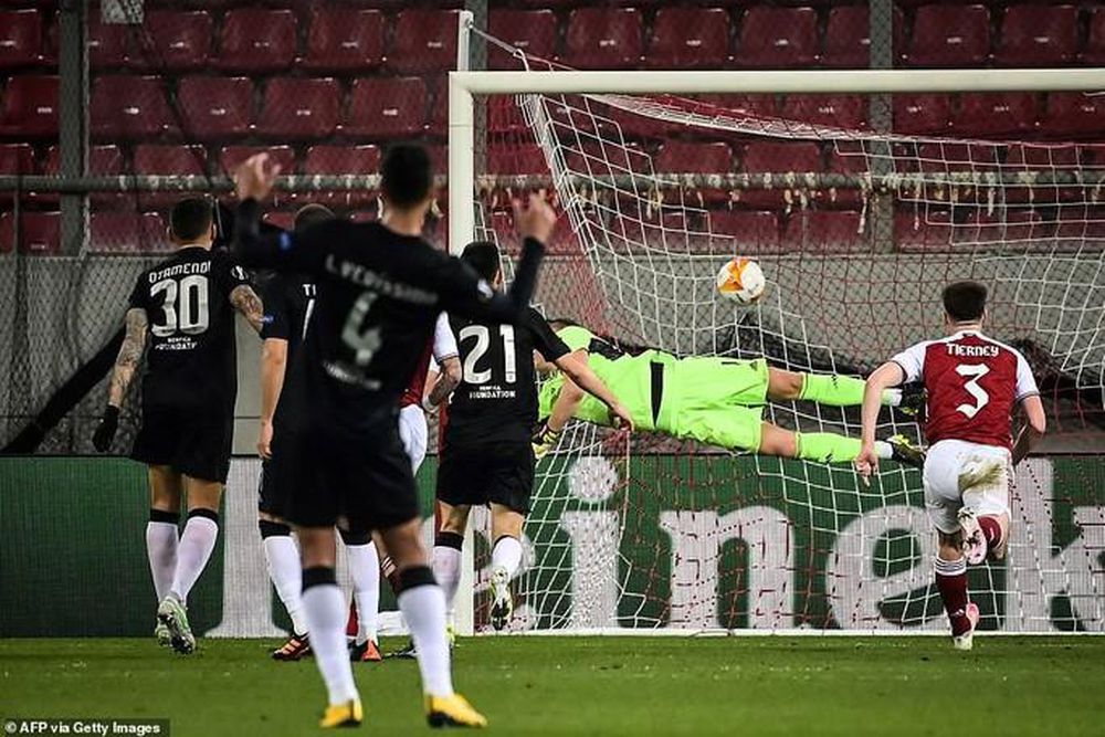 Rượt đuổi tỉ số nghẹt thở, Arsenal hạ Benfica ở Europa League