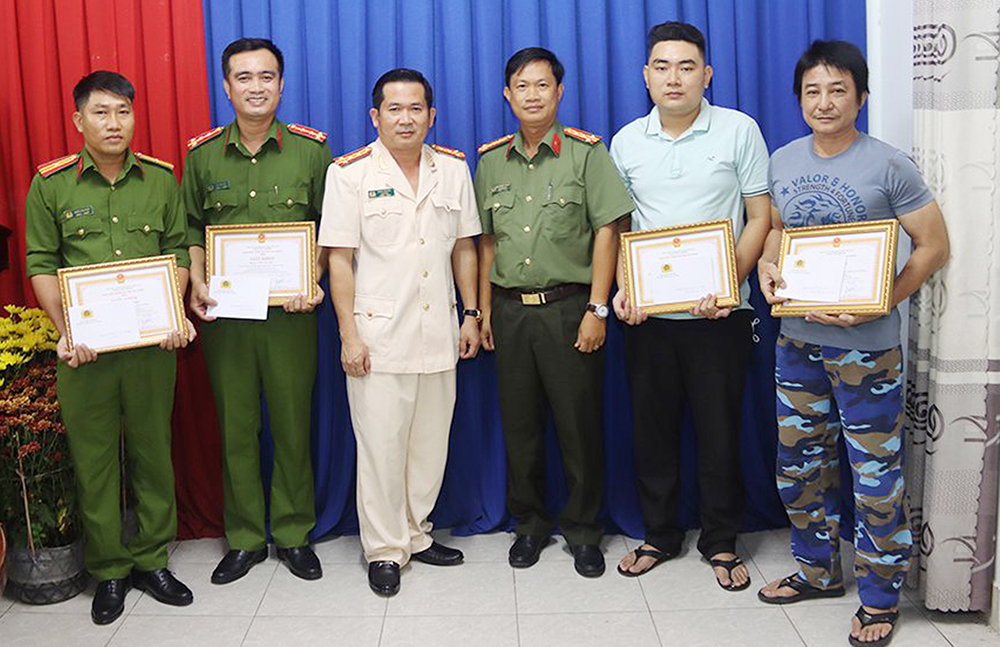 An Giang: Những cán bộ, chiến sĩ nêu cao tinh thần vì nhân dân phục vụ