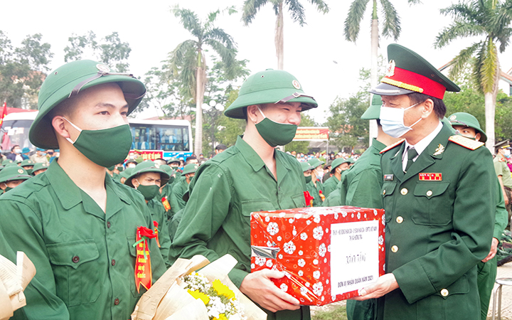 Phấn khởi, tự hào trở thành chiến sĩ