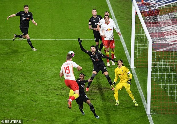 Bundesliga: Bayern mừng sinh nhật ý nghĩa, Leipzig thắng ngoạn mục