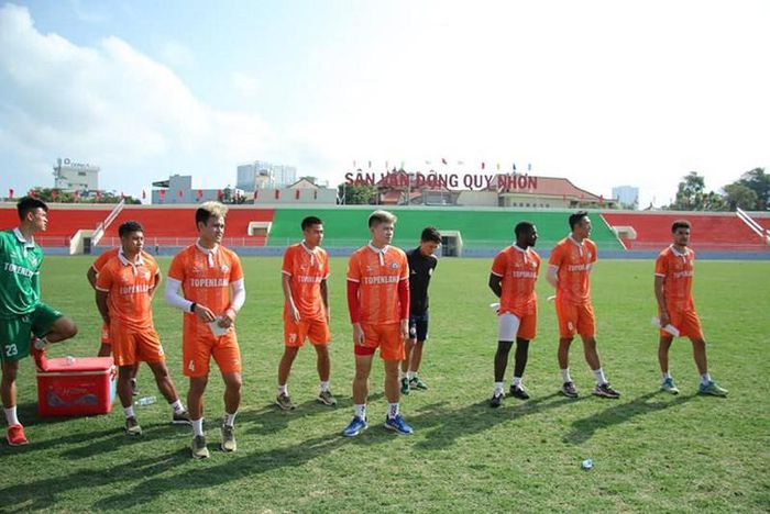 Các CLB chuẩn bị thế nào cho ngày V.League trở lại?