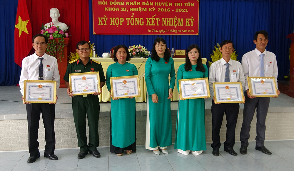 HĐND huyện Tri Tôn tổng kết nhiệm kỳ 2016-2021