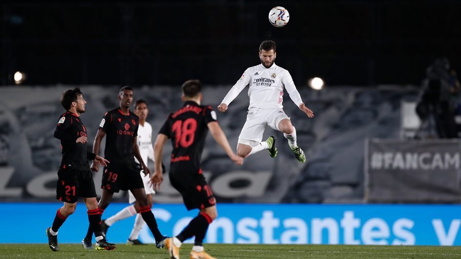 Thoát thua phút 89, Real mất ngôi nhì vào tay Barca