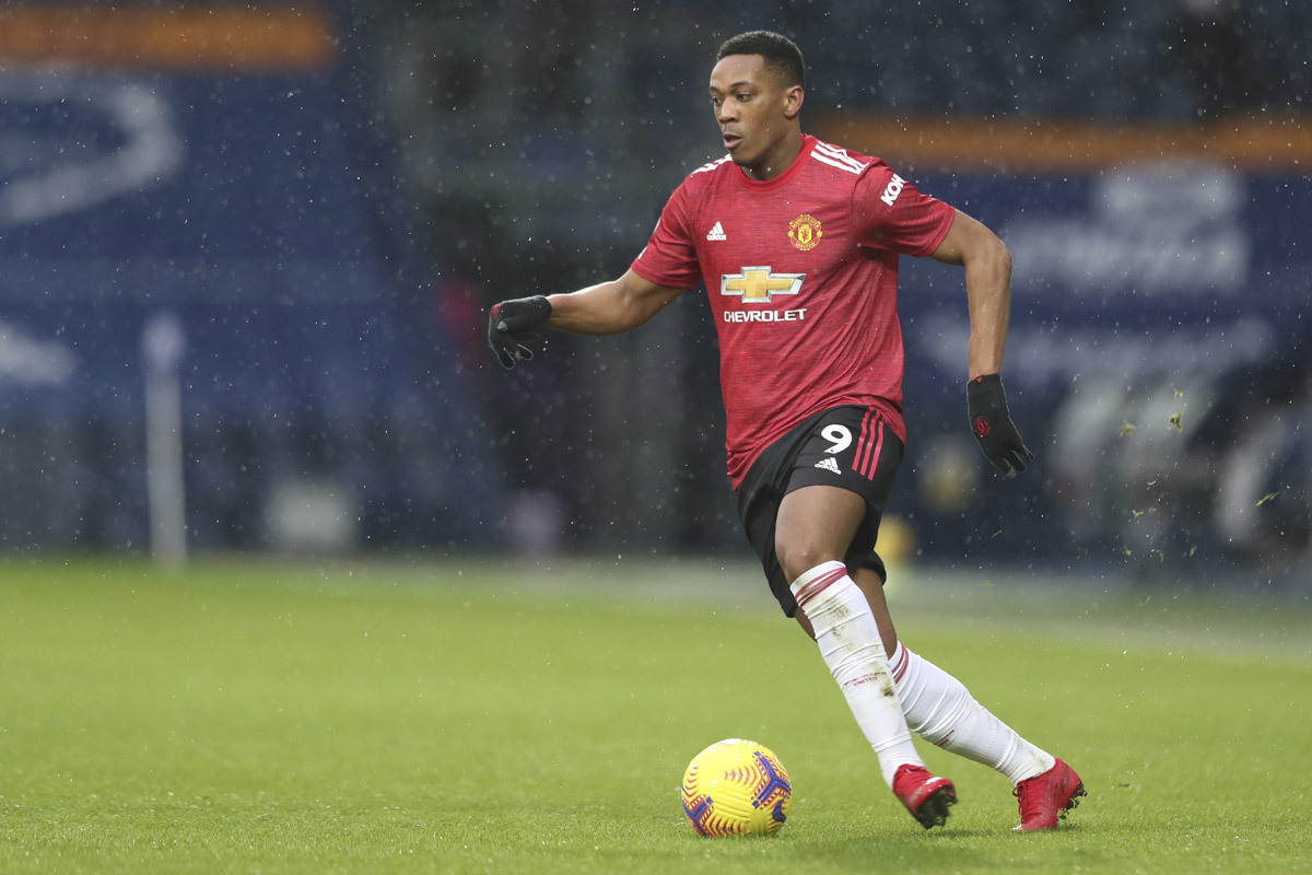 Liverpool mua Varane, Inter lấy Martial