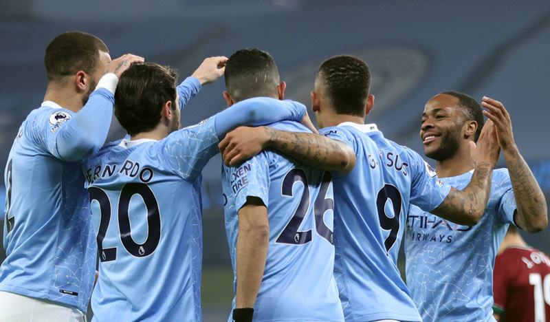 Vùi dập Wolves, Man City thắng trận thứ 21 liên tiếp