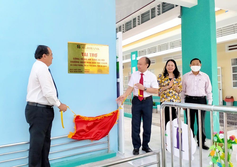 Tân Châu khánh thành Trường Mầm non dân tộc Chăm và cầu Mộ Sư Ông