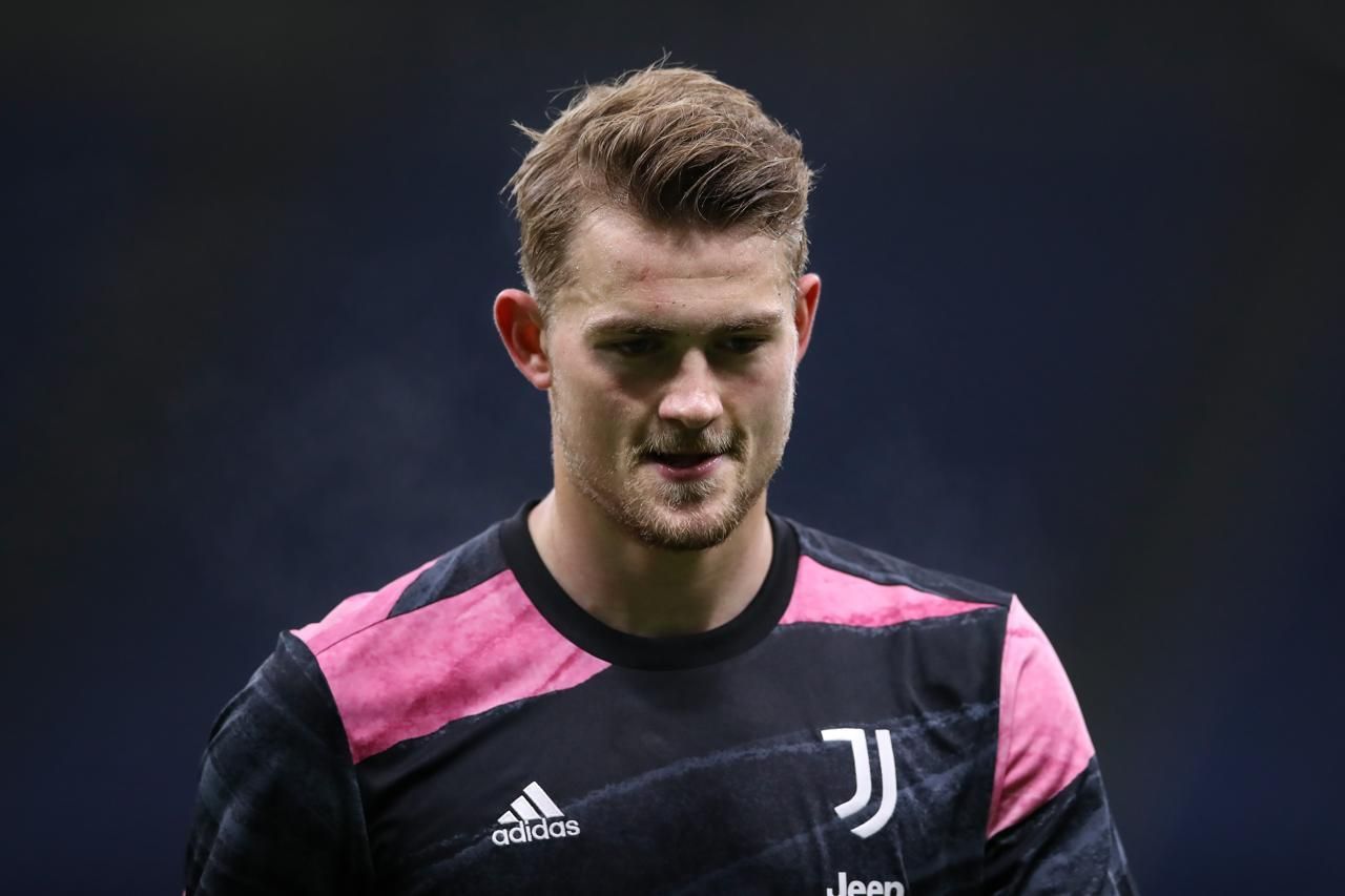 MU muốn có De Ligt, Liverpool mua Aouar