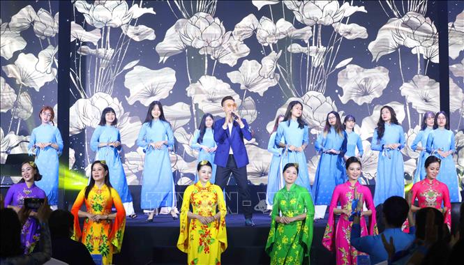 Chương trình trực tuyến kỷ niệm Ngày Quốc tế Phụ nữ 8/3 và khởi động chiến dịch 'Vì nụ cười phụ nữ'