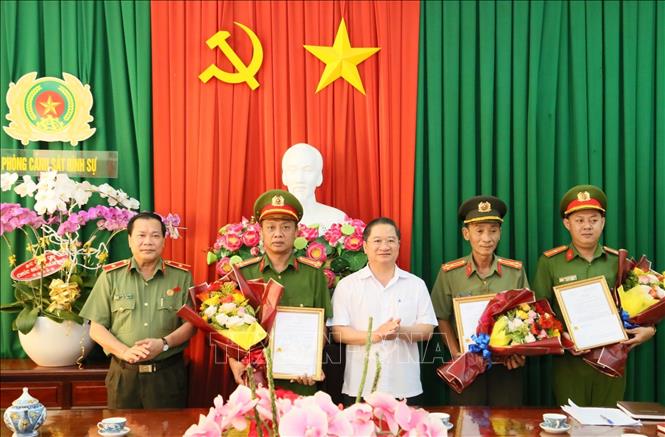 Vụ nổ súng do mâu thuẫn tại Cần Thơ: Khen thưởng các lực lượng tham gia phá án