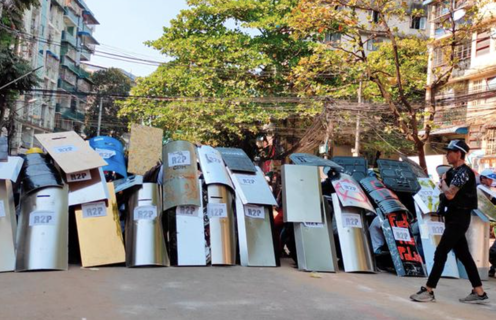 Lực lượng an ninh Myanmar đột kích xuyên đêm tại Yangon