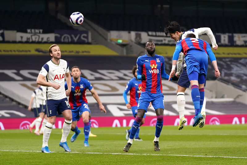 Bale và Kane bừng sáng, Tottenham đại thắng "bốn sao"