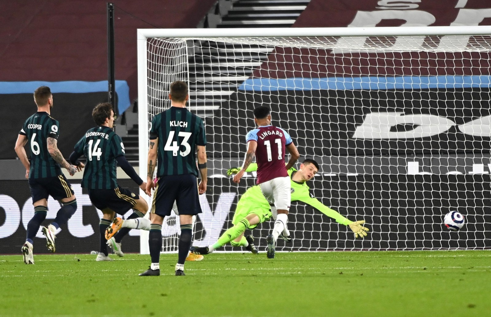 Lingard lại ghi bàn, West Ham áp sát tốp bốn