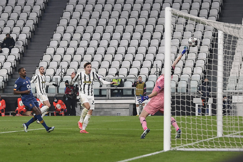 Porto hất cẳng Juventus khỏi cup C1 sau màn rượt đuổi nghẹt thở