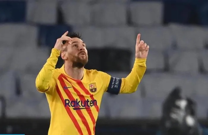 Messi đá hỏng phạt đền, Barcelona bị loại