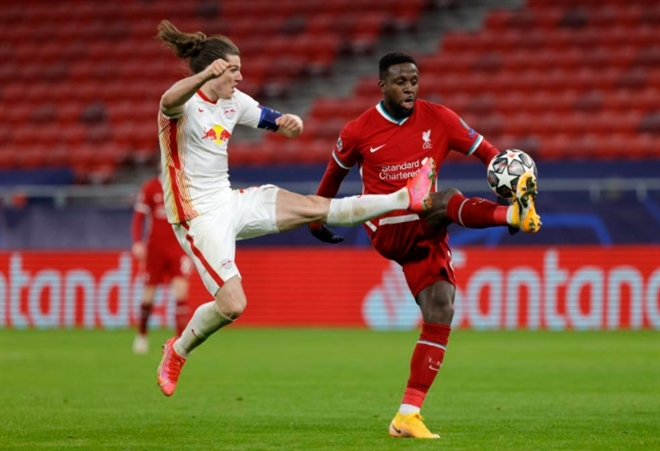 Salah, Mane ghi bàn, Liverpool loại Leipzig