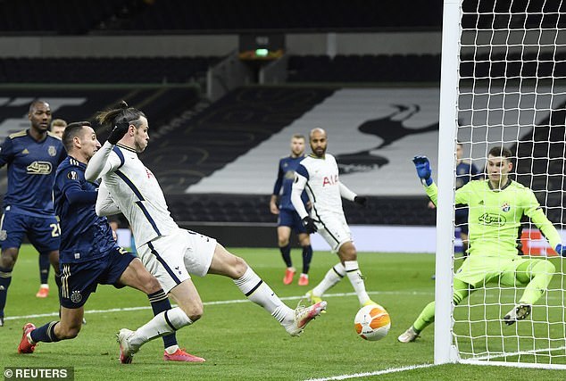 Harry Kane chói sáng, Tottenham giành lợi thế lớn