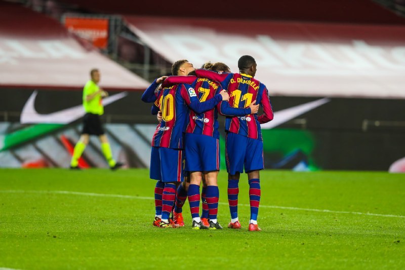Messi lập kỷ lục, Barca đòi lại vị trí thứ 2 từ tay Real
