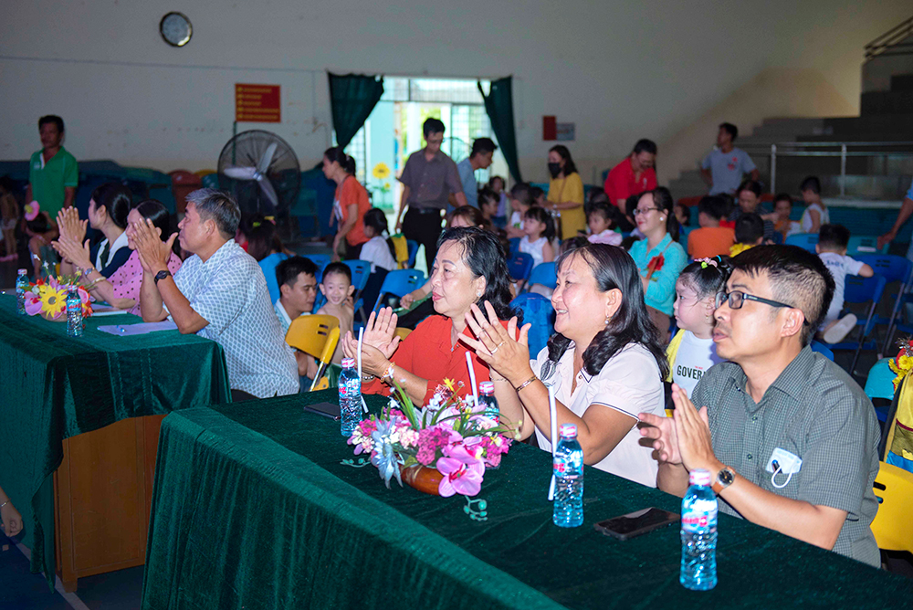 Trường Mầm non Sen Hồng: Hội thi “Bé tài năng, cô duyên dáng” năm 2021