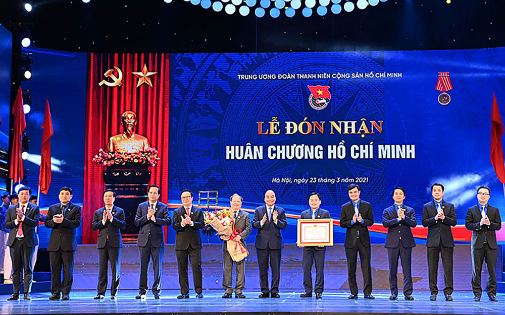 Phát huy trách nhiệm của thanh niên trong bảo vệ nền tảng tư tưởng của Đảng