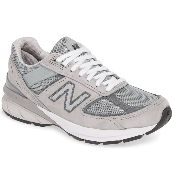 Phong cách giày sneaker sành điệu cho mùa xuân