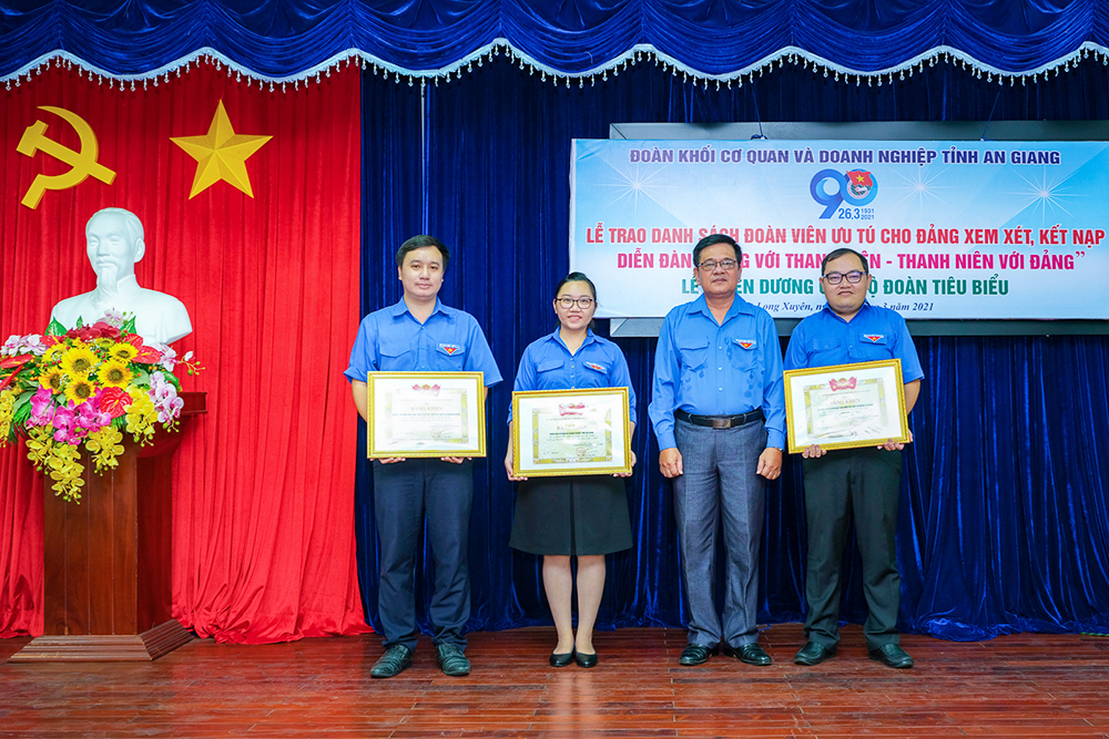 An Giang tổ chức nhiều hoạt động kỷ niệm 90 năm ngày thành lập Đoàn TNCS Hồ Chí Minh