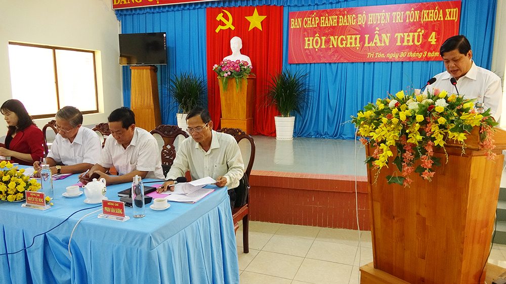 Huyện ủy Tri Tôn sơ kết quí I-2021