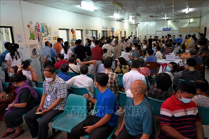 Số ca mắc COVID-19 tại Campuchia lại tăng ba chữ số trong một ngày