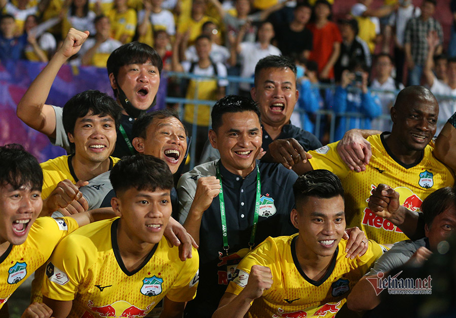 Vòng 7 V-League: HAGL bay cao, Hà Nội thay lái trưởng