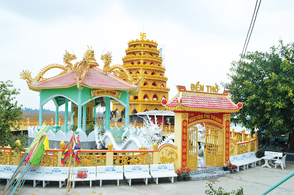 Thăm dinh Sơn Trung