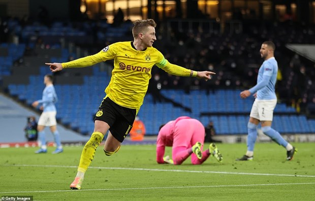 Manchester City giành chiến thắng kịch tính trước Dortmund