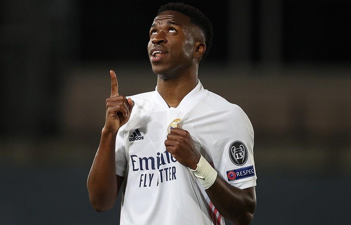 Vinicius Junior tỏa sáng giúp Real Madrid thắng đậm Liverpool