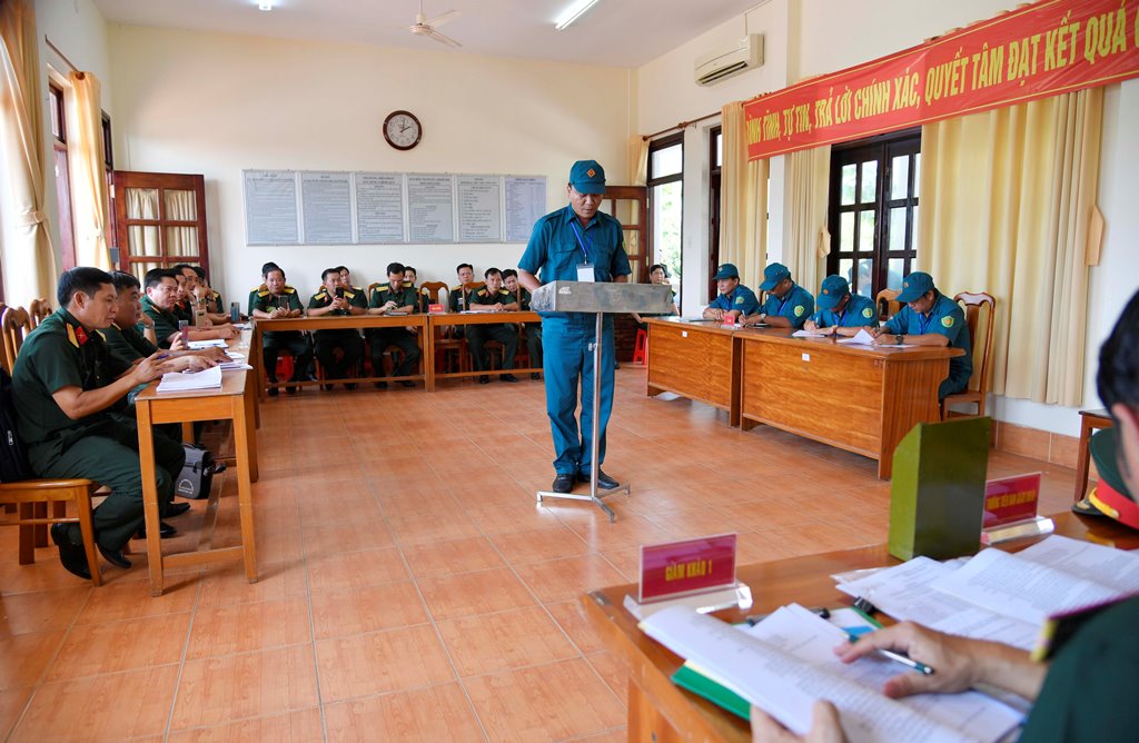 Hội thi pháp luật về dân quân tự vệ TP. Long Xuyên