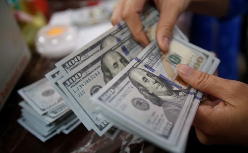 Tỷ giá ngoại tệ ngày 10-4: USD tăng giá