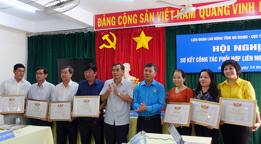Sơ kết công tác phối hợp Liên đoàn Lao động tỉnh An Giang và Cục Thuế An Giang