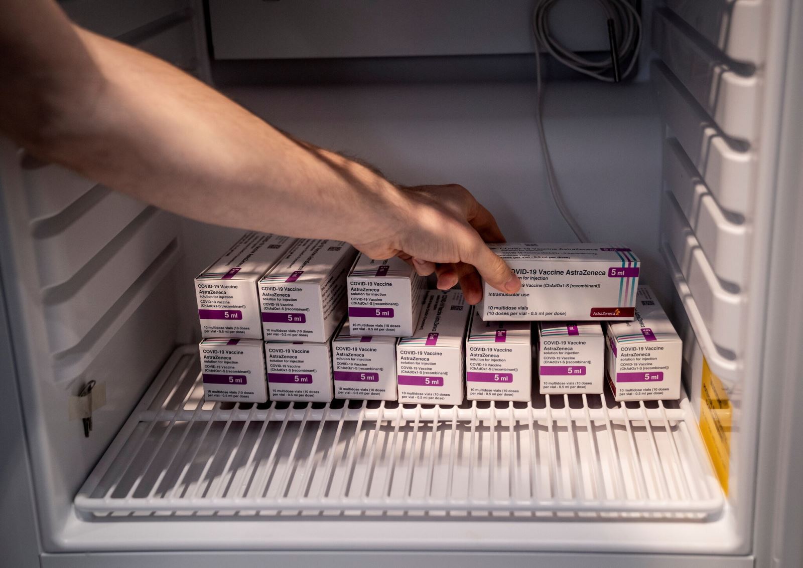 Đan Mạch ngừng sử dụng vĩnh viễn vaccine AstraZeneca