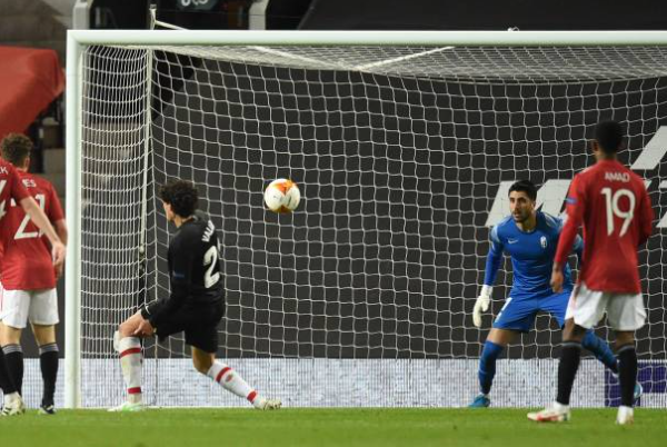 Cavani nã volley, Man Utd nhẹ nhàng tiến vào bán kết Europa League