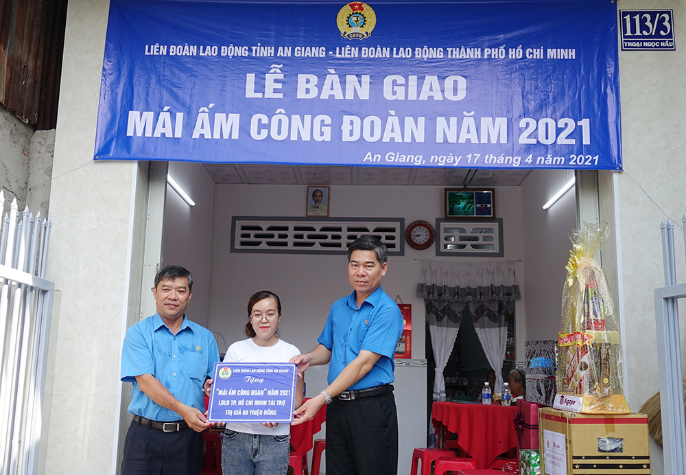 Bàn giao nhà Mái ấm công đoàn cho đoàn viên công đoàn cơ sở FDI